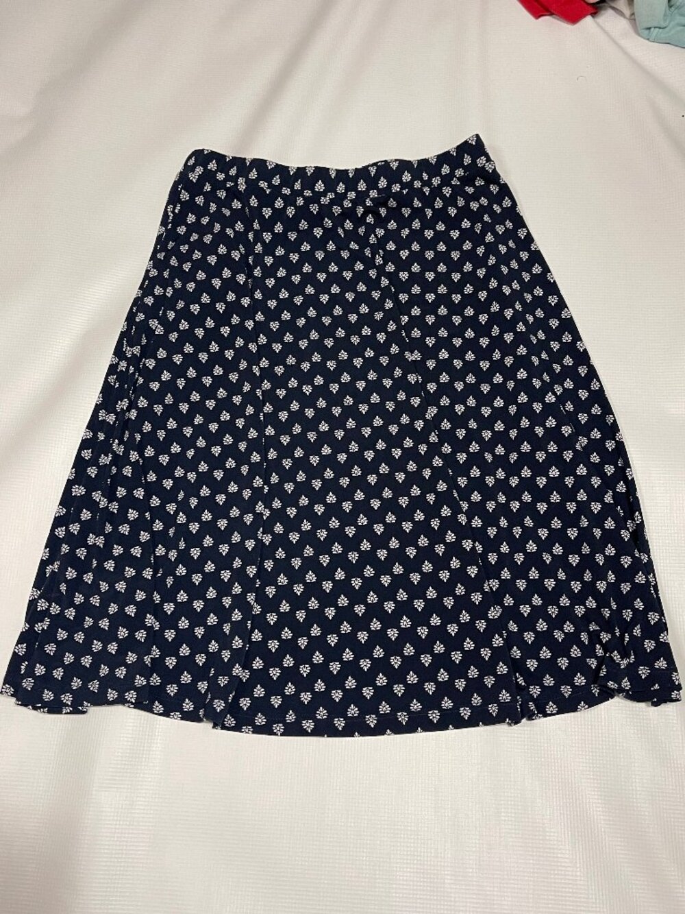 Gilli Navy and White Floral Print A-Line Midi Skirt, Size Large